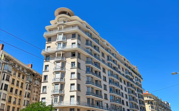 Appartement à vendre    4 pièces • 132,25 m2 Lyon 6