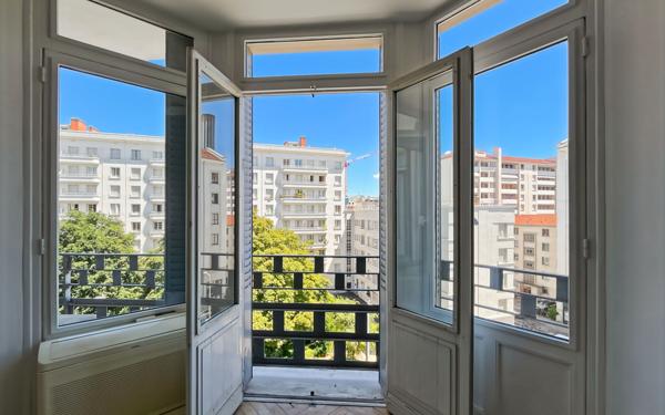 Appartement à vendre    4 pièces • 132,25 m2 Lyon 6