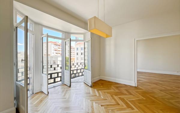 Appartement à vendre    4 pièces • 132,25 m2 Lyon 6