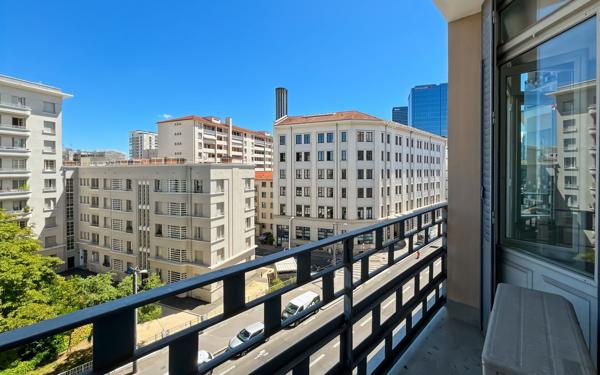 Appartement à vendre    4 pièces • 132,25 m2 Lyon 6