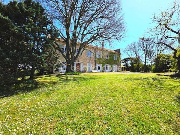 Maison de 387,20 m²