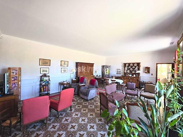 Maison de 387,20 m²