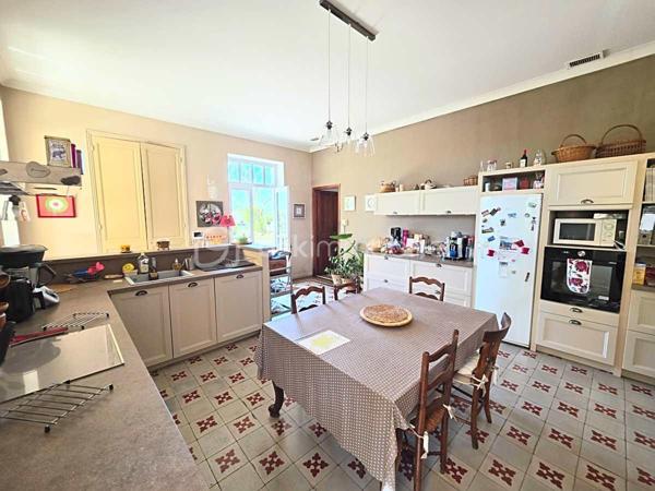 Maison de 387,20 m²