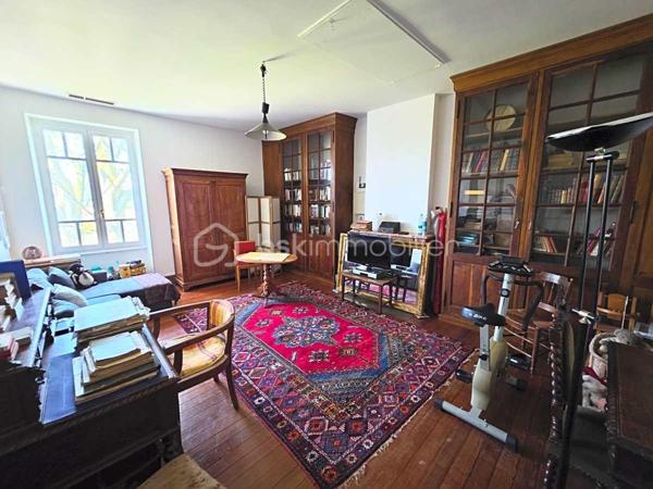 Maison de 387,20 m²