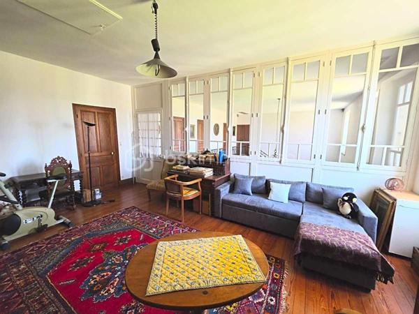 Maison de 387,20 m²