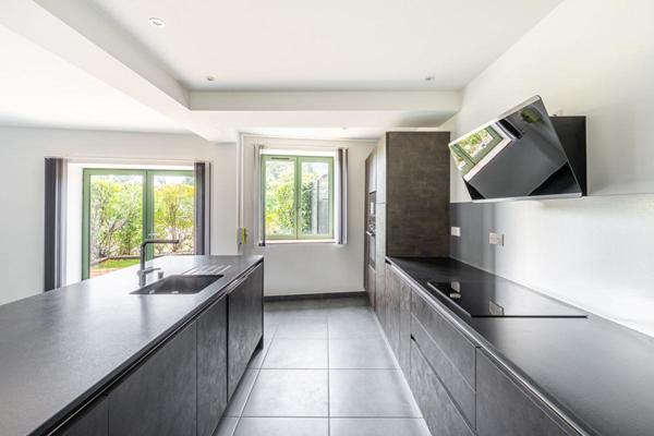 Maison de village de 122m² habitables et à la rénovation de qualité au coeur de Lucenay