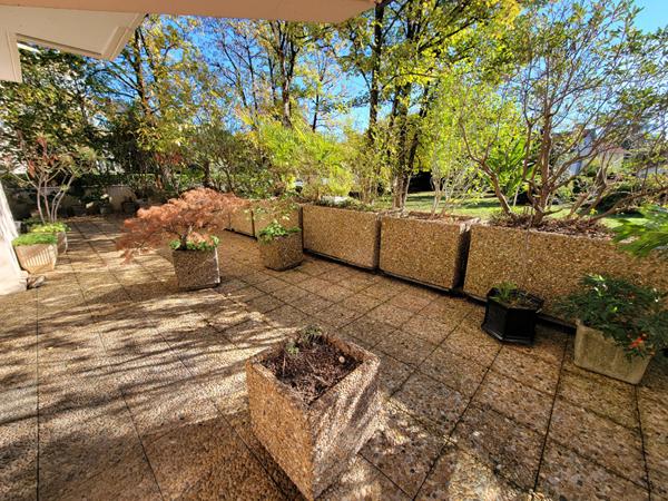 PAU TRESPOEY - Appartement T4/5 de 105 m2 terrasse 62m² garage sous-sol et parking extérieur