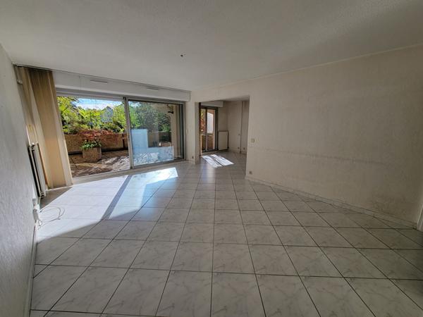 PAU TRESPOEY - Appartement T4/5 de 105 m2 terrasse 62m² garage sous-sol et parking extérieur