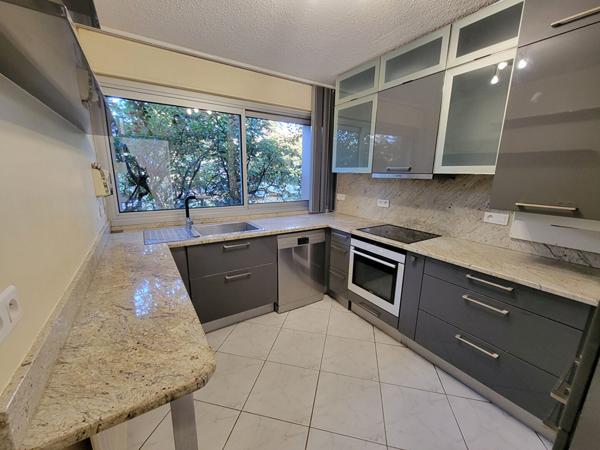 PAU TRESPOEY - Appartement T4/5 de 105 m2 terrasse 62m² garage sous-sol et parking extérieur