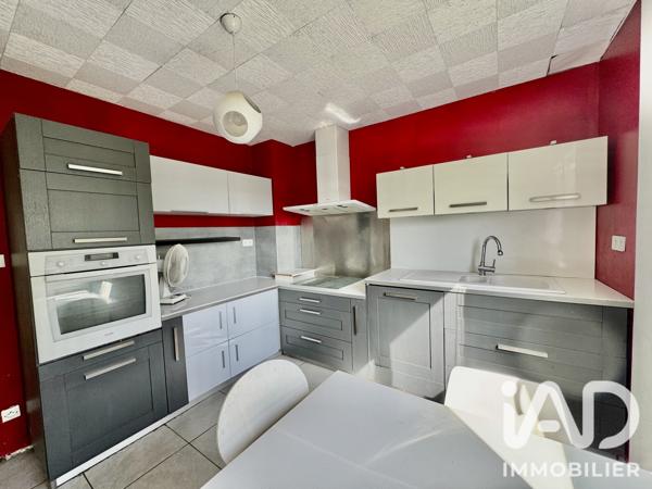 Maison à vendre 6 pièces 122 m² Coteaux-du-Blanzacais