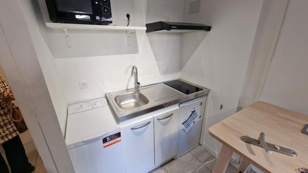 Studio situé sur la commune de CADOLIVE (13950)