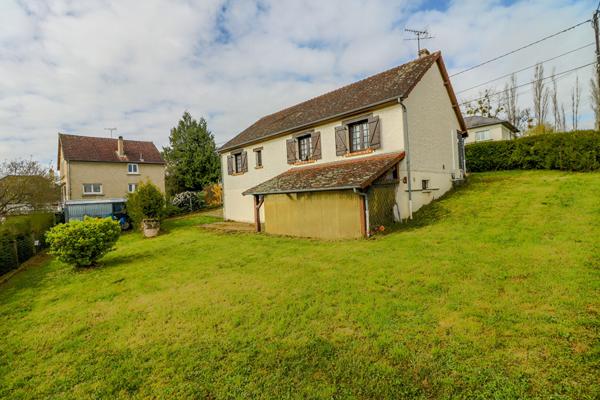 Maison 3 chambres, Montapins, Garage, plain pied, sous-sol, 2h30 PARIS,proche commerces et écoles,NEVERS