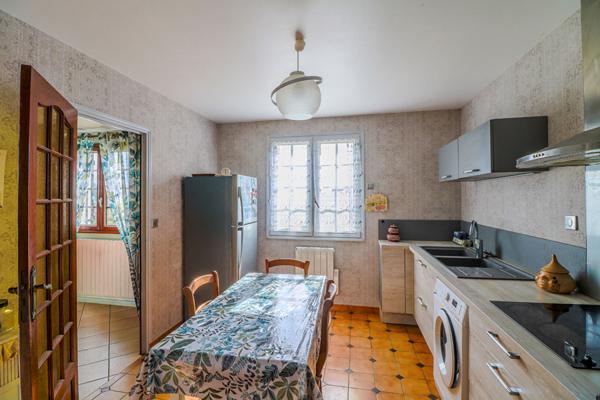 Maison 3 chambres, Montapins, Garage, plain pied, sous-sol, 2h30 PARIS,proche commerces et écoles,NEVERS