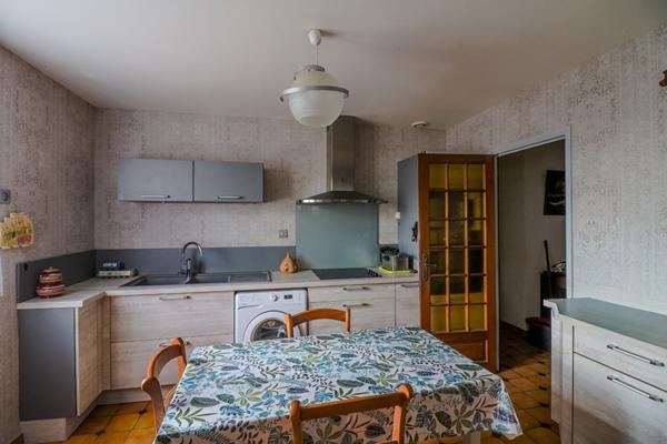 Maison 3 chambres, Montapins, Garage, plain pied, sous-sol, 2h30 PARIS,proche commerces et écoles,NEVERS