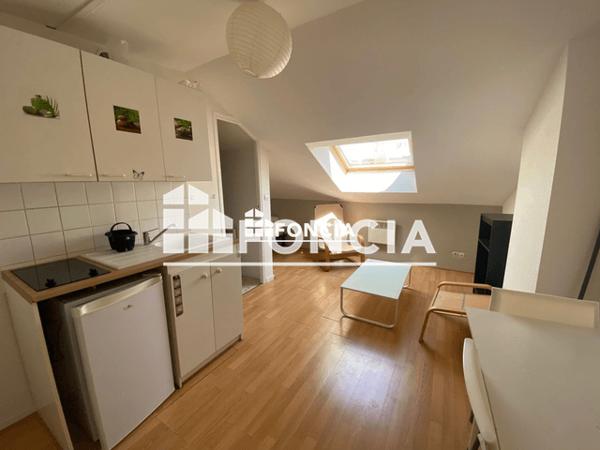 Location Studio meublé 14 m² - 4 RUE SAINT JACQUES Le Mans 72000