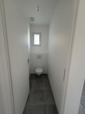 Local commercial refait à neuf - SAINT PIERRE DES FLEURS