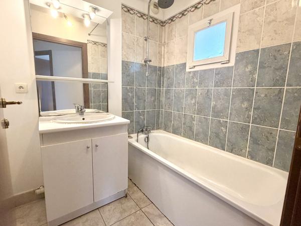 Corbeil-Essonnes (91100) F3 lumineux avec balcon et garage – Opportunité à ne pas manquer