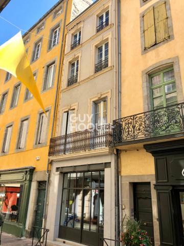 CARCASSONNE centre ville - Immeuble comprenant local commercial + appartement T4
