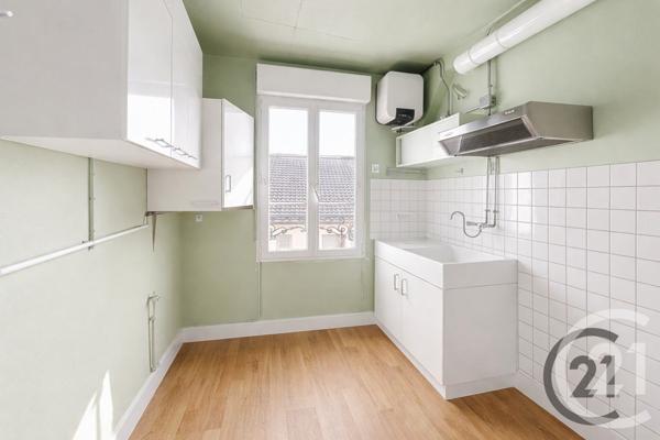 Appartement F3 à vendre  3 pièces - 74 m2 STE SAVINE - 10