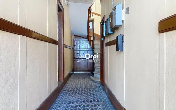 Immeuble à vendre    12 pièces • 288 m2 Montluçon