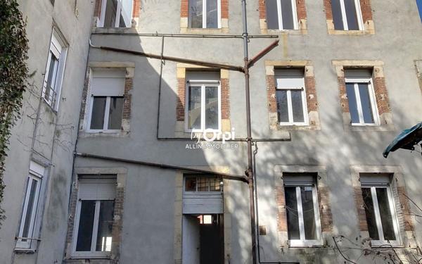 Immeuble à vendre    12 pièces • 288 m2 Montluçon