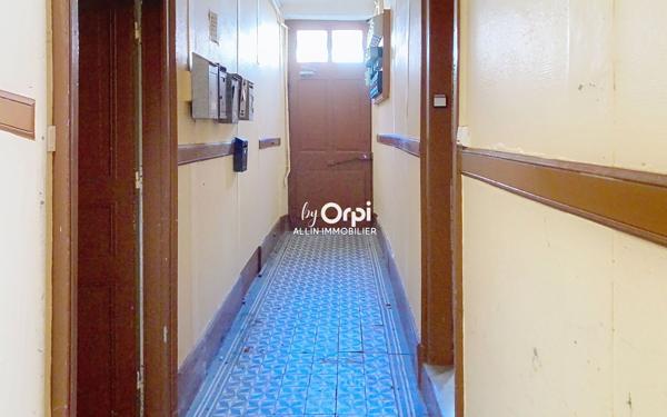 Immeuble à vendre    12 pièces • 288 m2 Montluçon