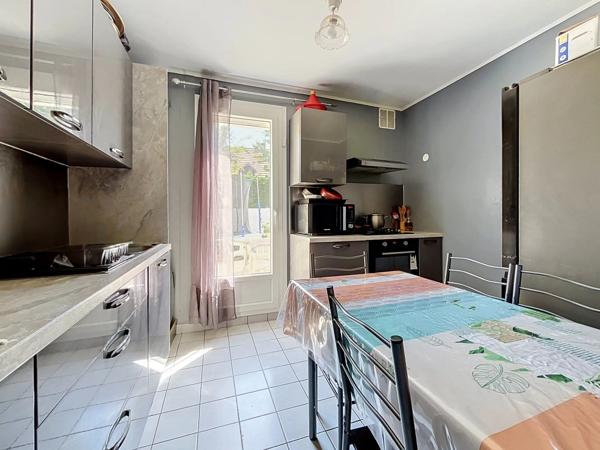 Vente                                                      Maison
                        
                     4 pièces                      65 m2                     à Limeil-Brévannes