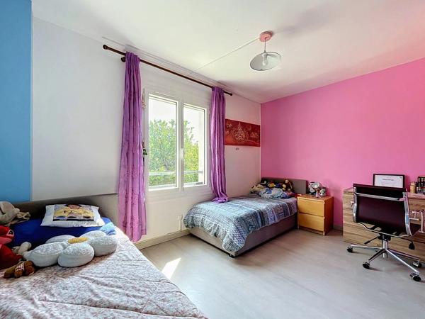 Vente                                                      Maison
                        
                     4 pièces                      65 m2                     à Limeil-Brévannes