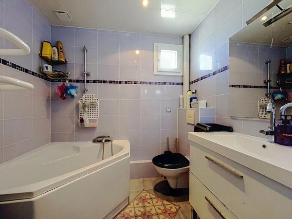 Vente                                                      Maison
                        
                     4 pièces                      65 m2                     à Limeil-Brévannes