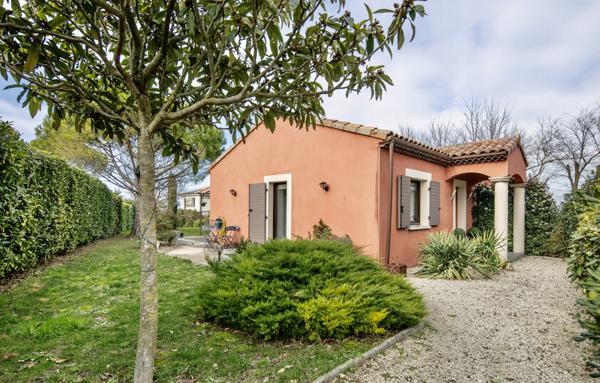 MAISON 6 PIECES AVEC PISCINE - MARCHES