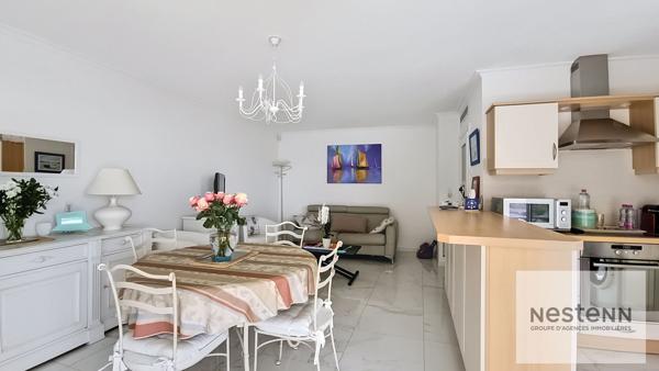 FREJUS PLAGE  T2 GRANDE TERRASSE VUE MER DOUBLE GARAGE