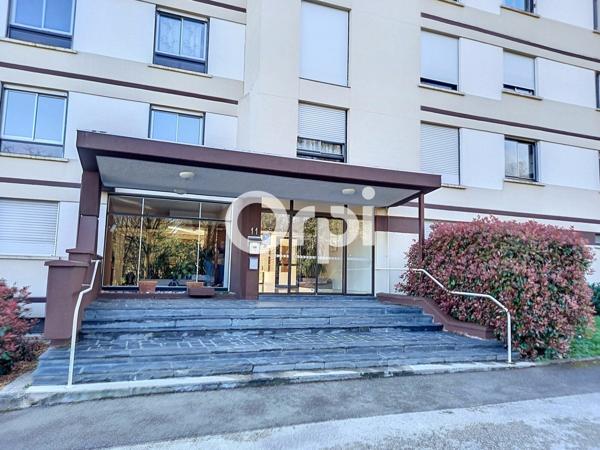 Appartement à louer    4 pièces • 99,15 m2 Chalon-sur-Saône
