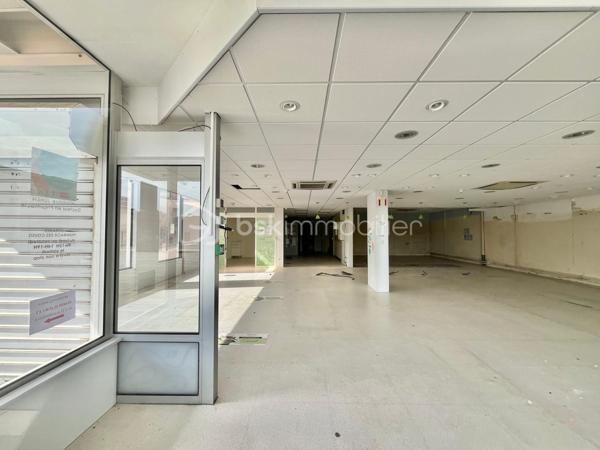 Local d'activités de 211 m²