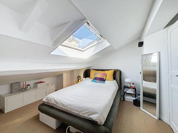 Appartement Suresnes 2 pièce(s) 56 m2