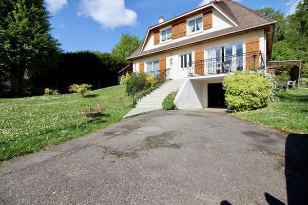 A VENDRE A Jouars-Pontchartrain Maison 6 pièces 183m2