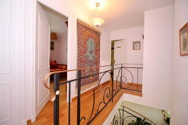 A VENDRE A Jouars-Pontchartrain Maison 6 pièces 183m2
