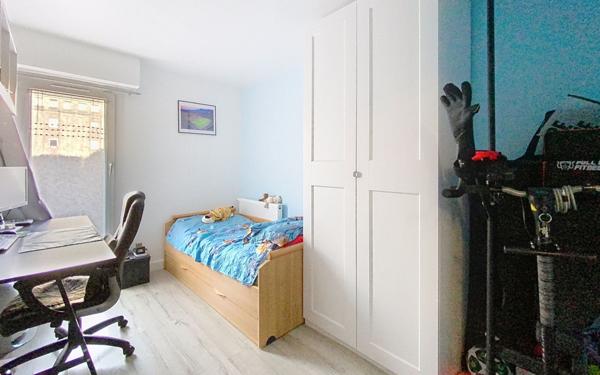 Appartement à vendre    3 pièces • 69,94 m2 Montigny-le-Bretonneux