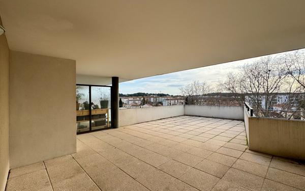 Appartement à vendre    4 pièces •  Istres