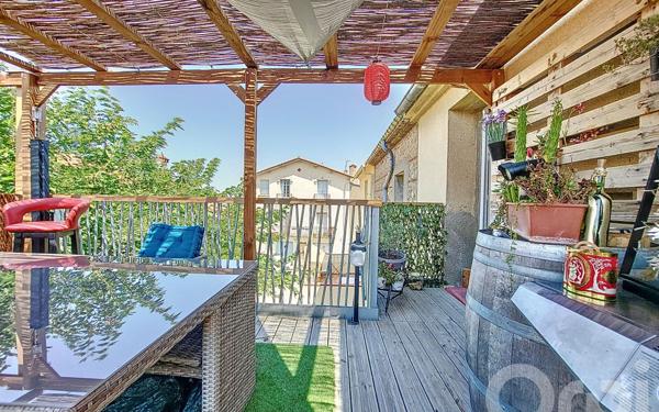 Immeuble à vendre    7 pièces •  Villeneuve-de-la-Raho