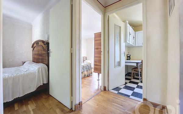 Immeuble à vendre    7 pièces •  Villeneuve-de-la-Raho