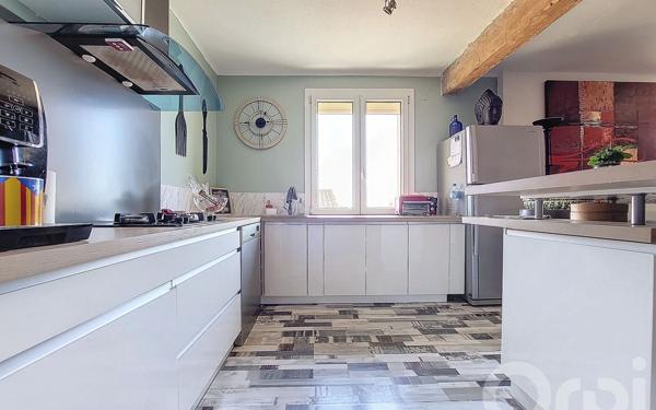 Immeuble à vendre    7 pièces •  Villeneuve-de-la-Raho