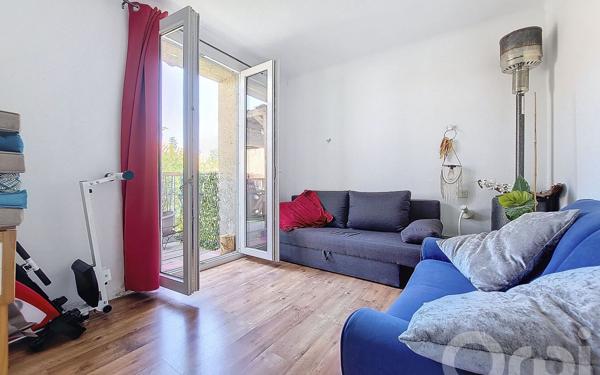 Immeuble à vendre    7 pièces •  Villeneuve-de-la-Raho