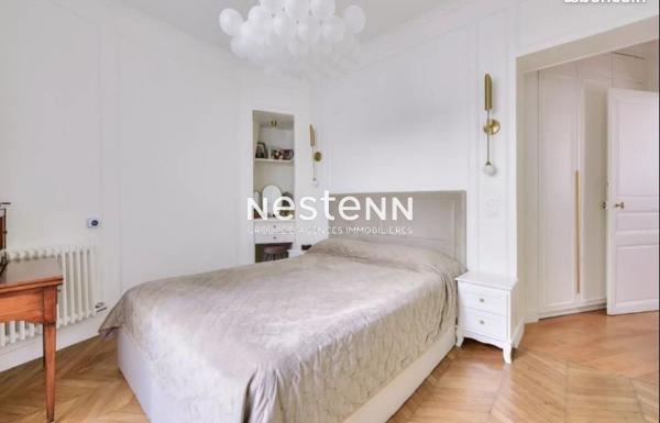 Appartement Paris 2 pièce(s) 53 m2 - Balcon - Triangle d'Or - Georges V - Exterieur