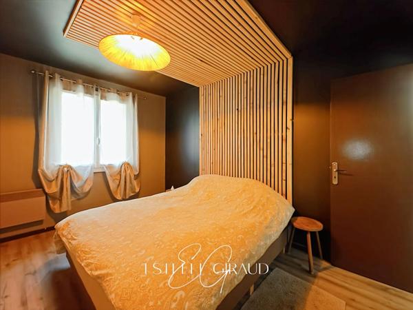 Villa de plain pied, 3 Chambres, Garage, Terrasse, Grand  Jardin