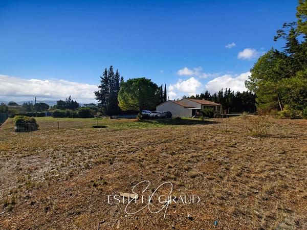 Villa de plain pied, 3 Chambres, Garage, Terrasse, Grand  Jardin