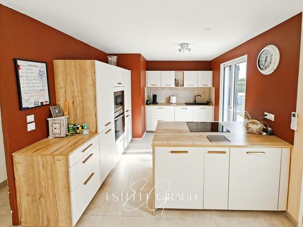 Villa de plain pied, 3 Chambres, Garage, Terrasse, Grand  Jardin