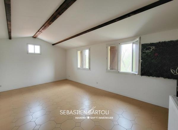 Villa avec appartement et garage village de Sotta