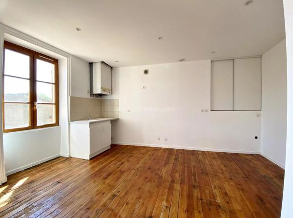 Location                                                      Appartement
                        
                     3 pièces                      75 m2                     à Pouilly-les-Nonains