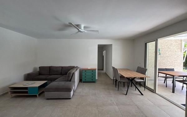 Maison à louer    4 pièces •  Saint-François