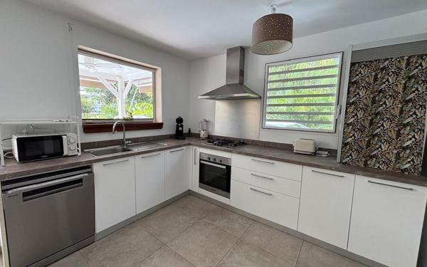 Maison à louer    4 pièces •  Saint-François